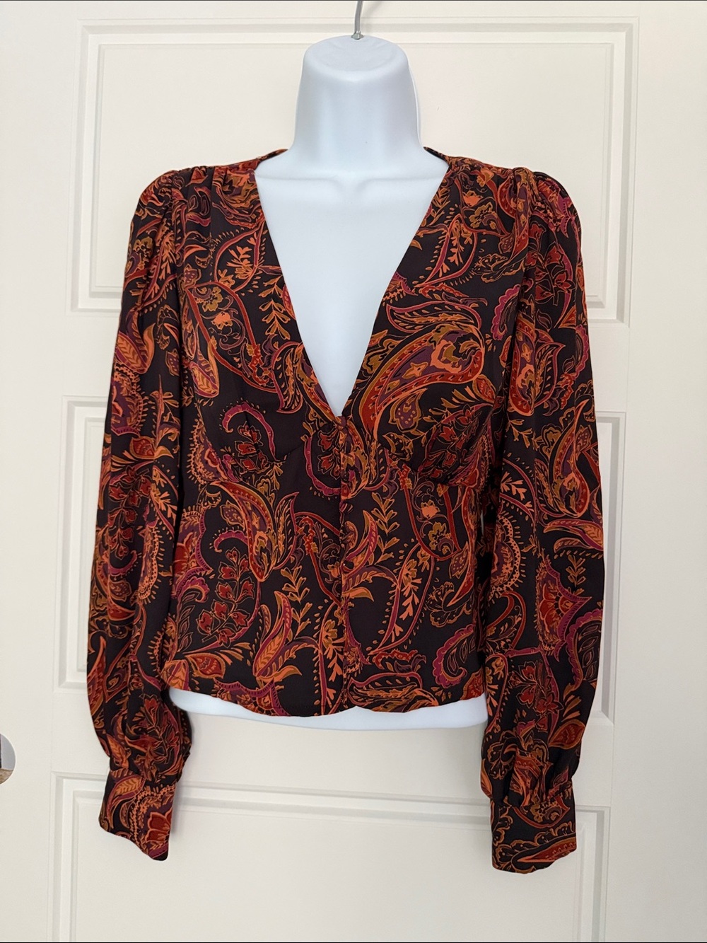 Dynamite Deep V Paisley Blouse - Orange & Black